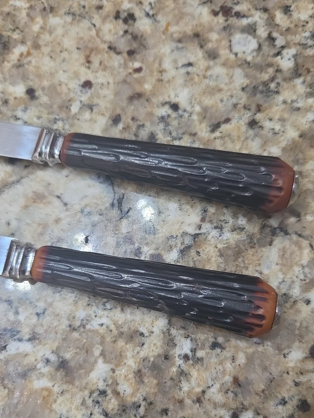 2 REGENT SHEFFIELD Steak Knives Stainless Blades Faux Bone Handle Forever Sharp